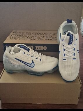Nike VaporMax Women’s Athletic Shoes - White and Blue.